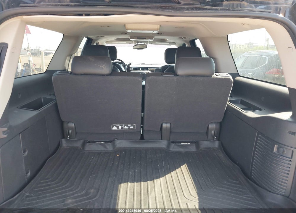 2014 GMC YUKON XL 1500 DENALI VIN: 1GKS1MEF0ER155942