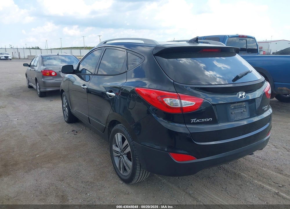 2015 HYUNDAI TUCSON VIN: KM8JUCAG4FU960179