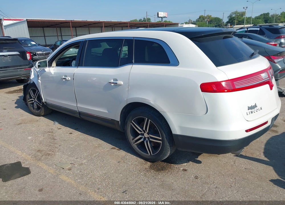 2013 LINCOLN MKT VIN: 2LMHJ5FK6DBL55409