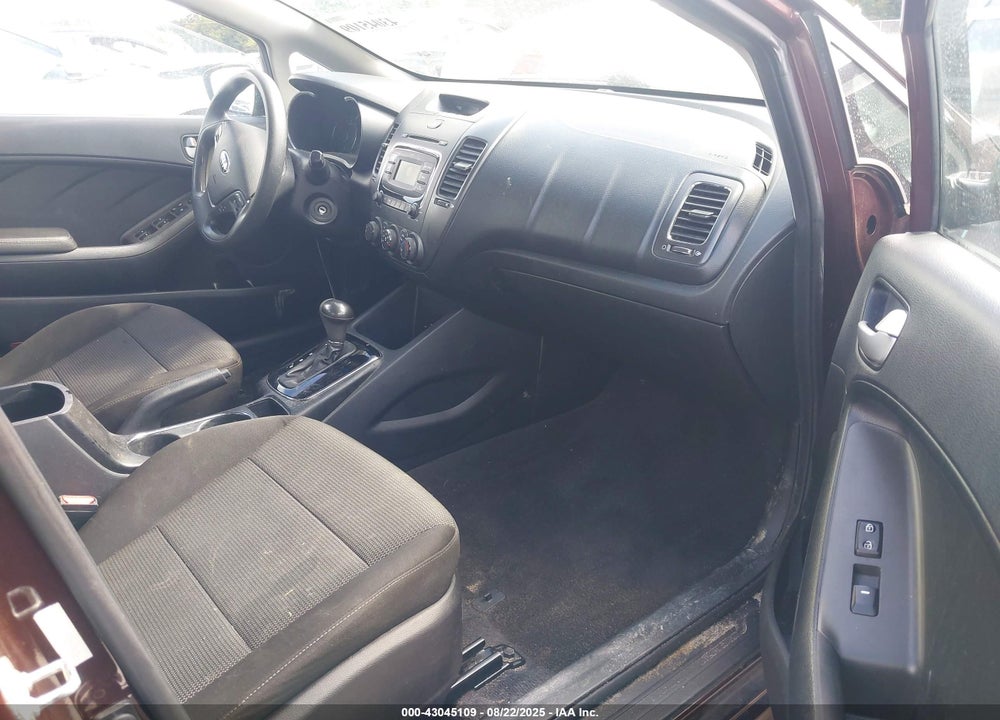 2017 KIA FORTE LX VIN: 3KPFK4A71HE159636