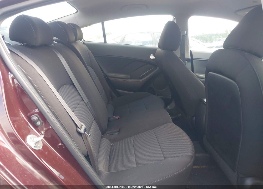 2017 KIA FORTE LX VIN: 3KPFK4A71HE159636