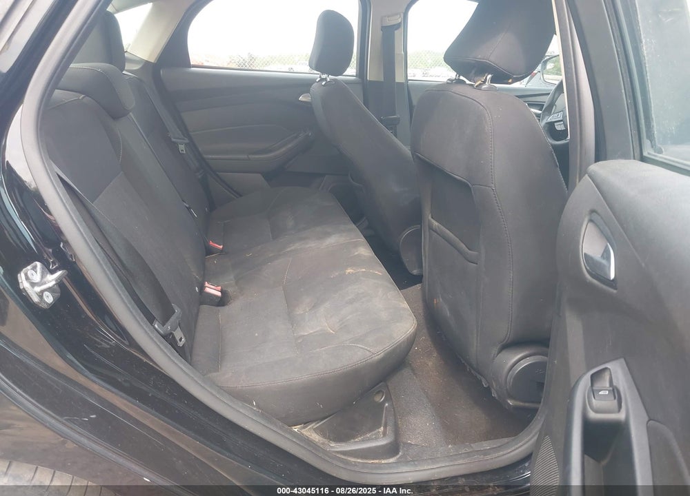 2016 FORD FOCUS VIN: 1FADP3F29GL277266