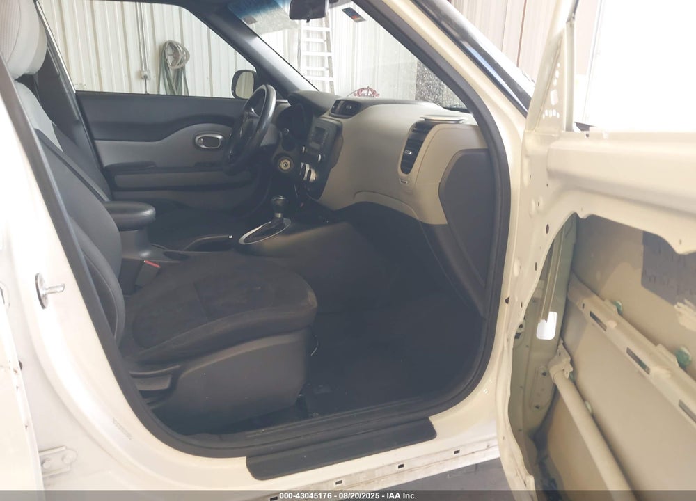 2015 KIA SOUL VIN: KNDJN2A20F7210888