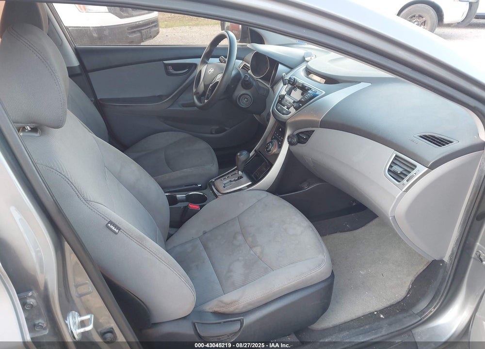 2013 HYUNDAI ELANTRA VIN: 5NPDH4AE7DH361553