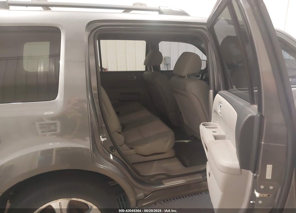 2012 HONDA PILOT EX VIN: 5FNYF4H41CB036320
