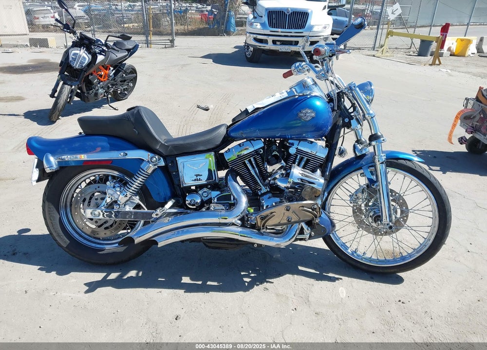 2005 HARLEY-DAVIDSON FXDWGI VIN: 1HD1GPW335K335676
