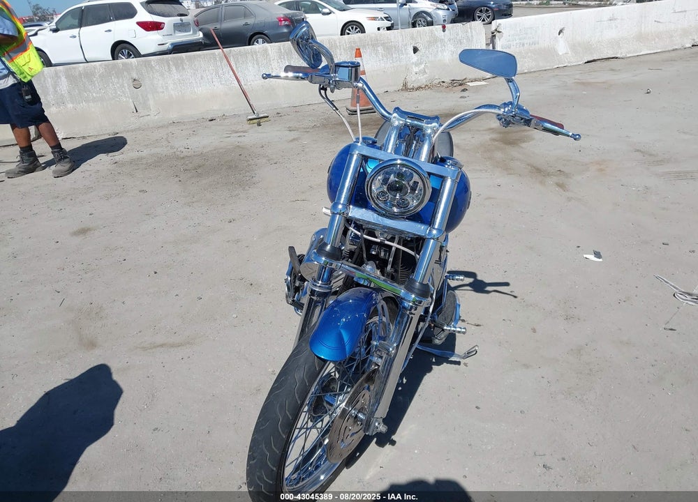 2005 HARLEY-DAVIDSON FXDWGI VIN: 1HD1GPW335K335676