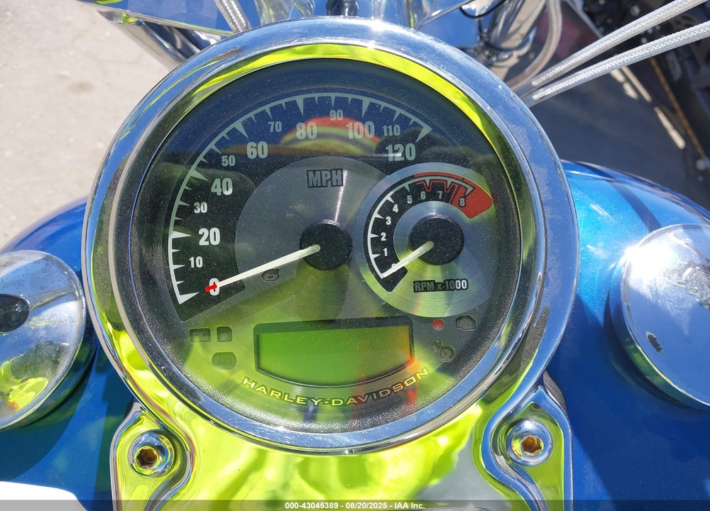 2005 HARLEY-DAVIDSON FXDWGI VIN: 1HD1GPW335K335676