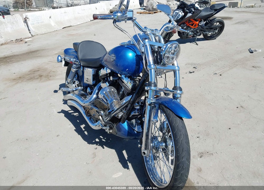 2005 HARLEY-DAVIDSON FXDWGI VIN: 1HD1GPW335K335676