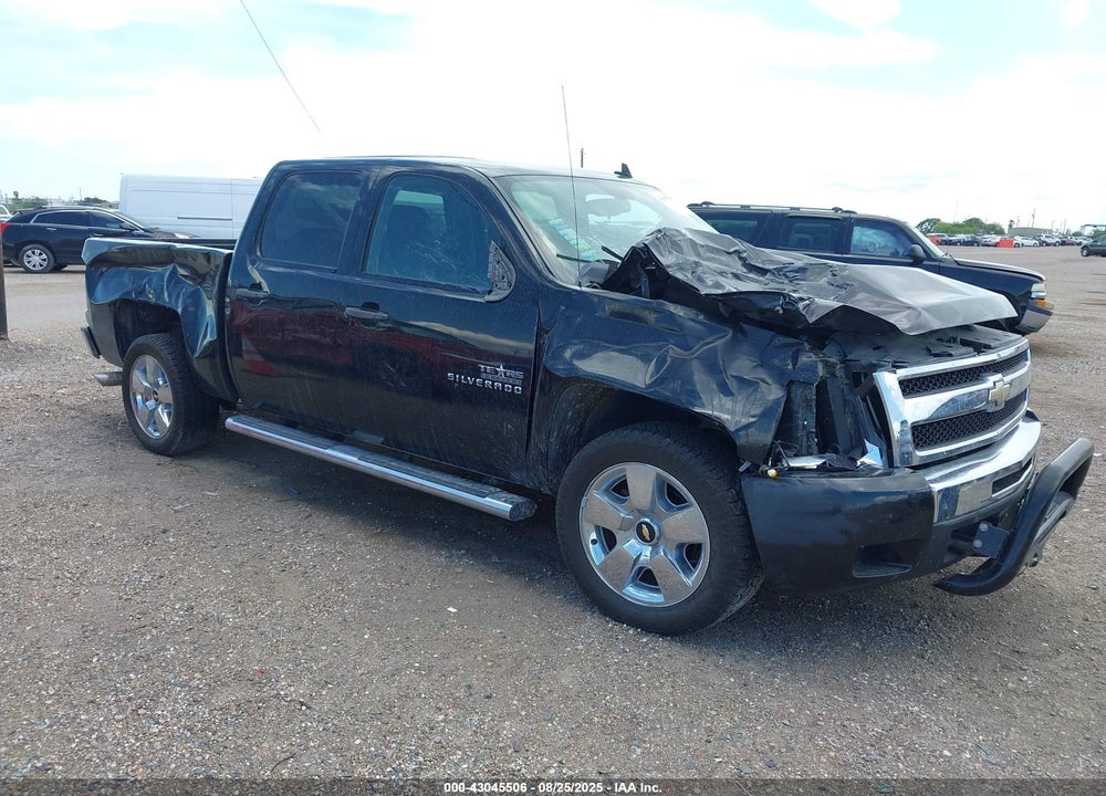 2011 CHEVROLET SILVERADO 1500 LT VIN: 3GCPCSE0XBG311850