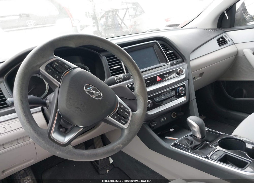 2019 HYUNDAI SONATA VIN: 5NPE24AF0KH745637