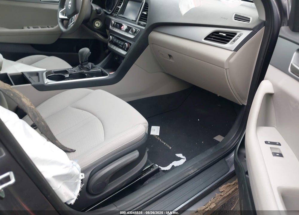 2019 HYUNDAI SONATA VIN: 5NPE24AF0KH745637