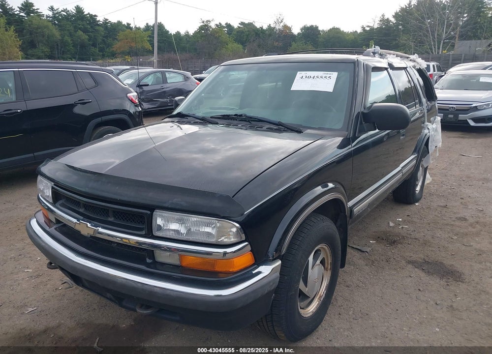 2001 CHEVROLET BLAZER LT VIN: 1GNDT13W512162458