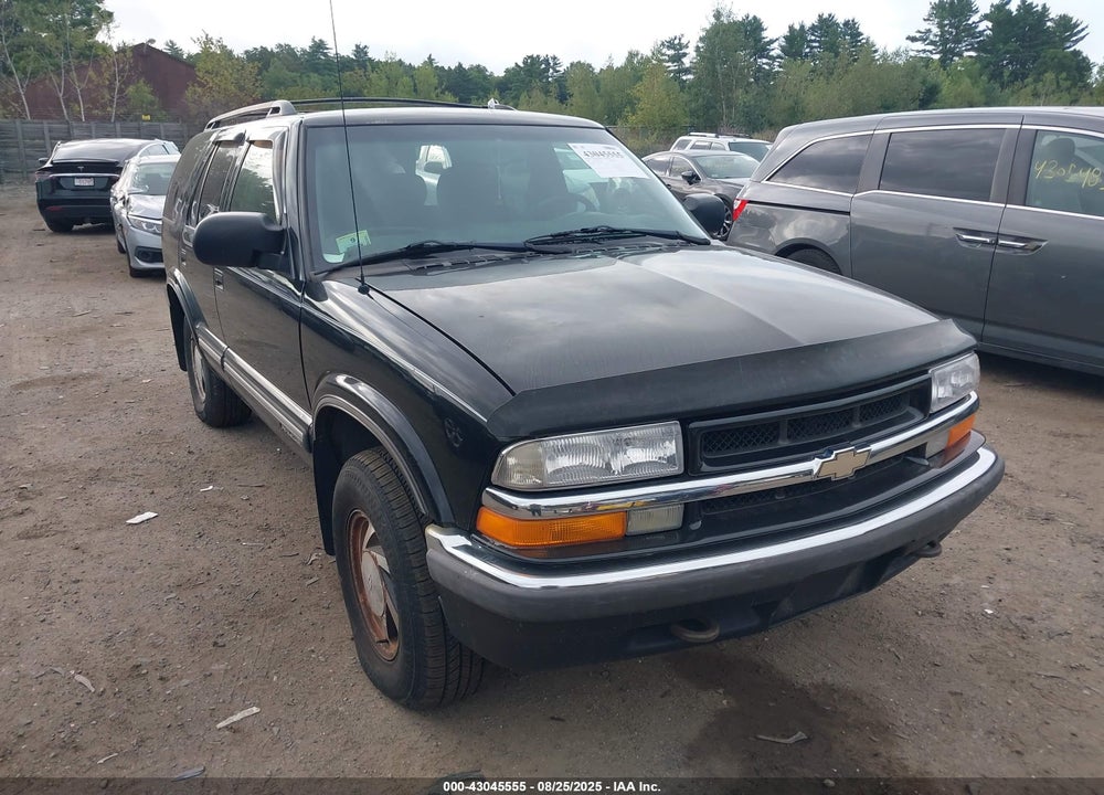 2001 CHEVROLET BLAZER LT VIN: 1GNDT13W512162458