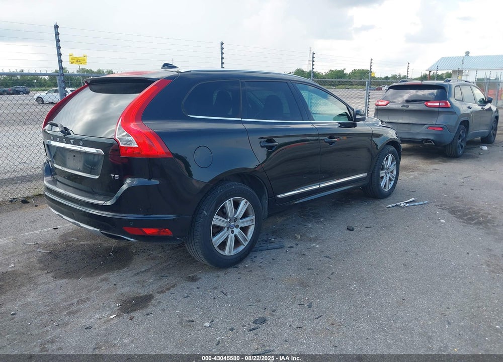 2017 VOLVO XC60 VIN: YV440MDU7H2005411
