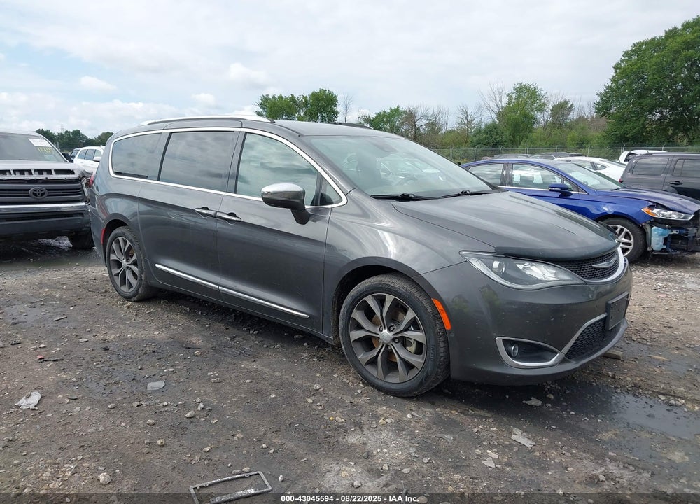 2018 CHRYSLER PACIFICA VIN: 2C4RC1GG3JR110037
