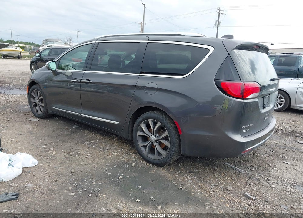 2018 CHRYSLER PACIFICA VIN: 2C4RC1GG3JR110037