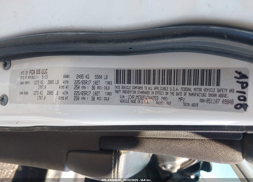 2015 JEEP CHEROKEE VIN: 1C4PJMCB2FW744253