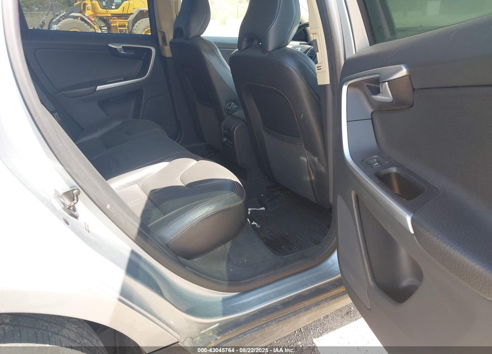2012 VOLVO XC60 VIN: YV4902DZ6C2253793