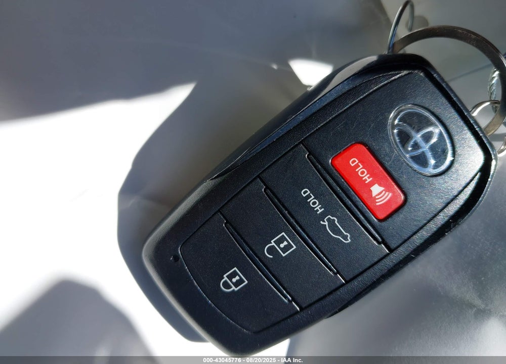 2025 TOYOTA CAMRY LE VIN: 4T1DAACK6SU514640
