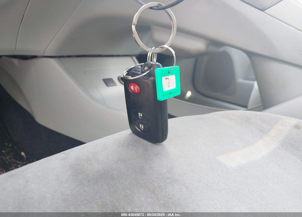 2013 TOYOTA PRIUS TWO VIN: JTDKN3DU4D0337110