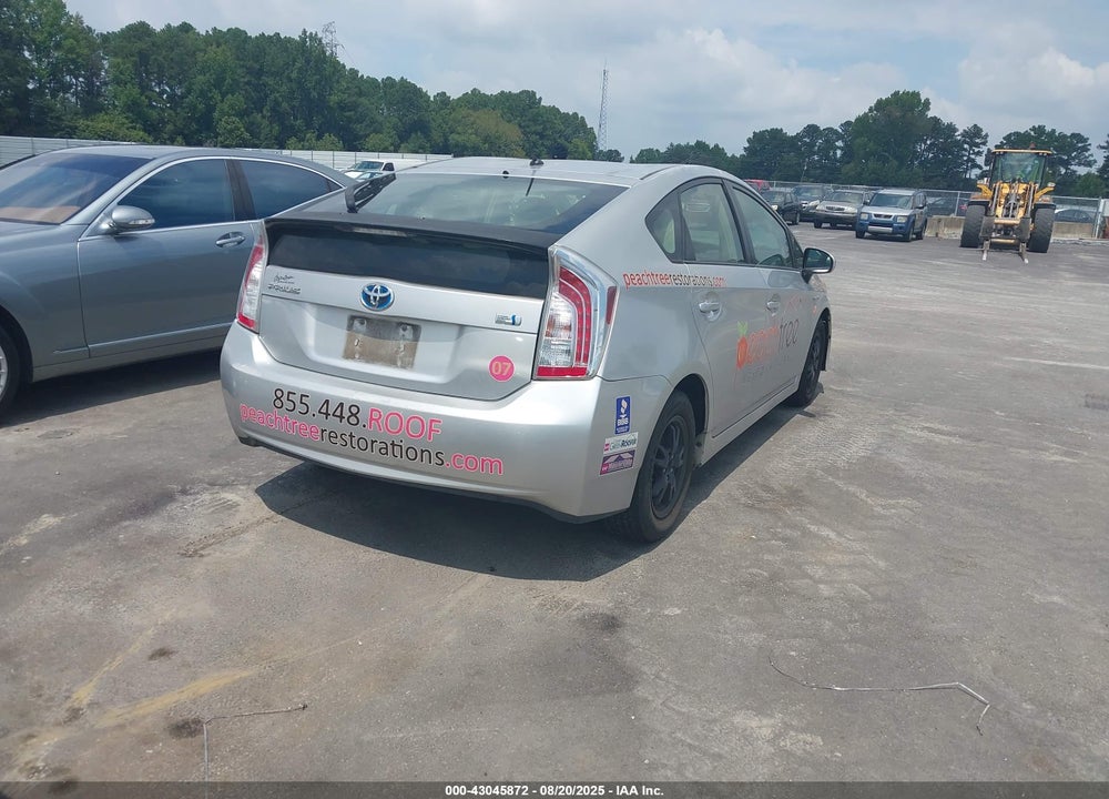 2013 TOYOTA PRIUS TWO VIN: JTDKN3DU4D0337110