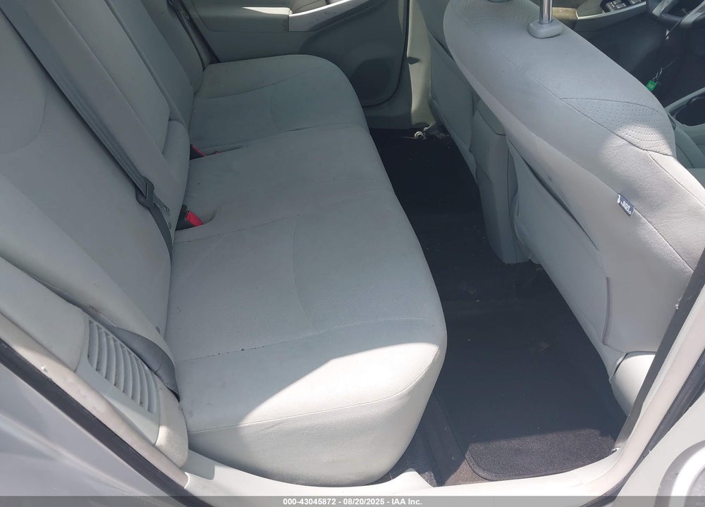 2013 TOYOTA PRIUS TWO VIN: JTDKN3DU4D0337110
