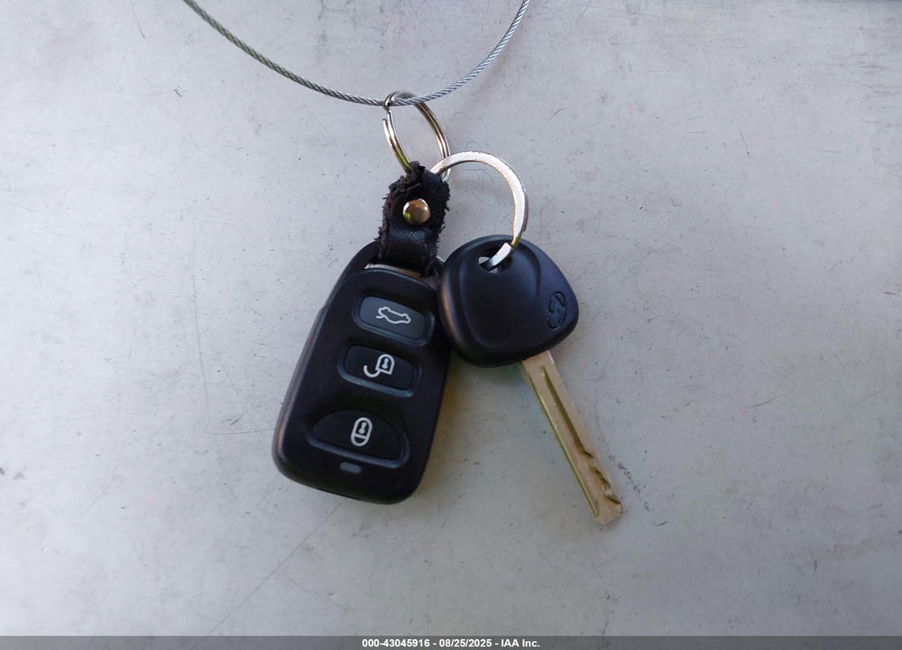 2012 HYUNDAI SONATA VIN: 5NPEB4AC7CH381305