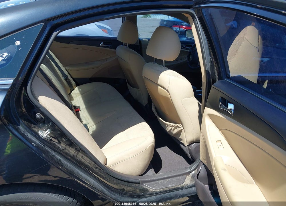 2012 HYUNDAI SONATA VIN: 5NPEB4AC7CH381305