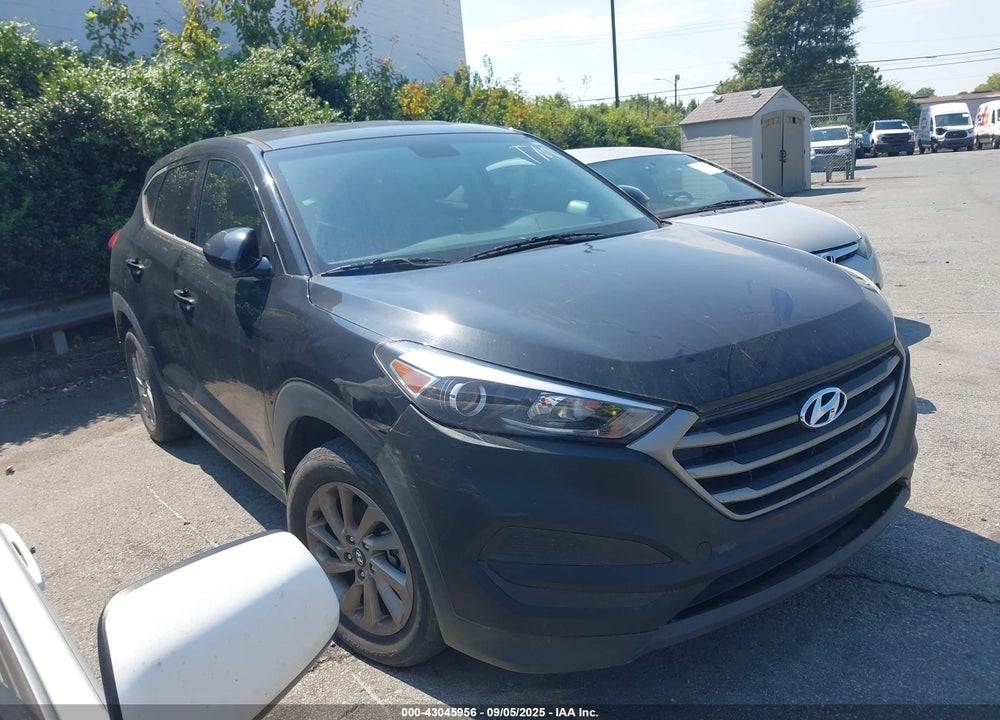 2017 HYUNDAI TUCSON VIN: KM8J23A49HU458878