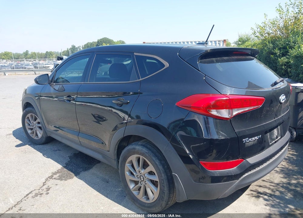 2017 HYUNDAI TUCSON VIN: KM8J23A49HU458878
