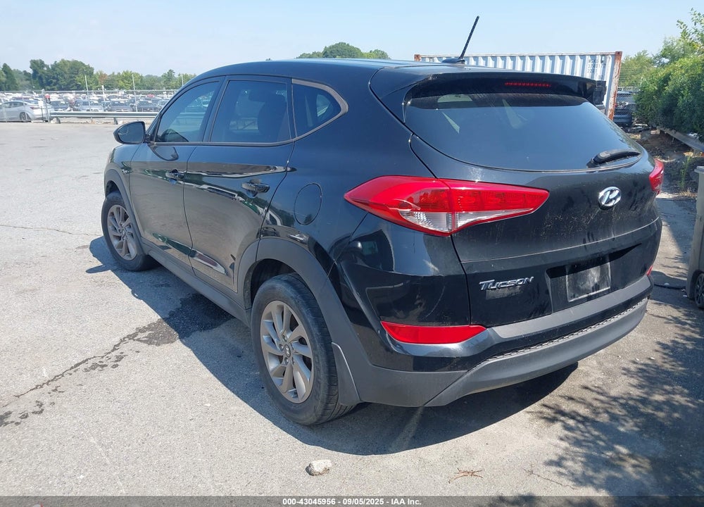 2017 HYUNDAI TUCSON VIN: KM8J23A49HU458878