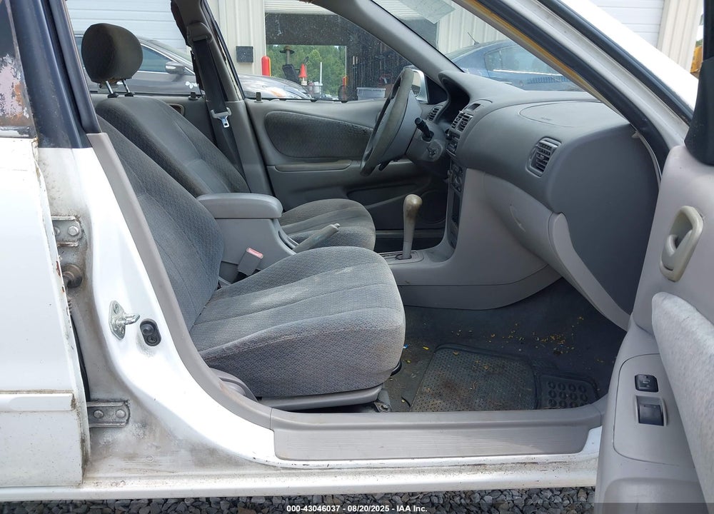 2002 TOYOTA COROLLA LE VIN: 1NXBR12E72Z579461