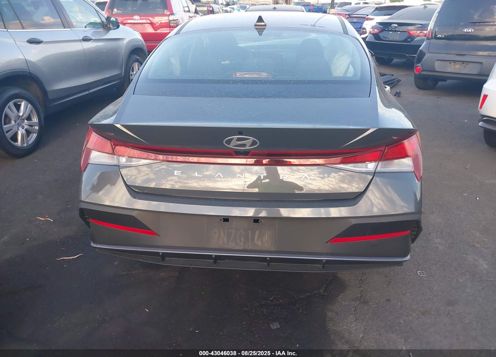 2024 HYUNDAI ELANTRA VIN: KMHLM4DG4RU777668