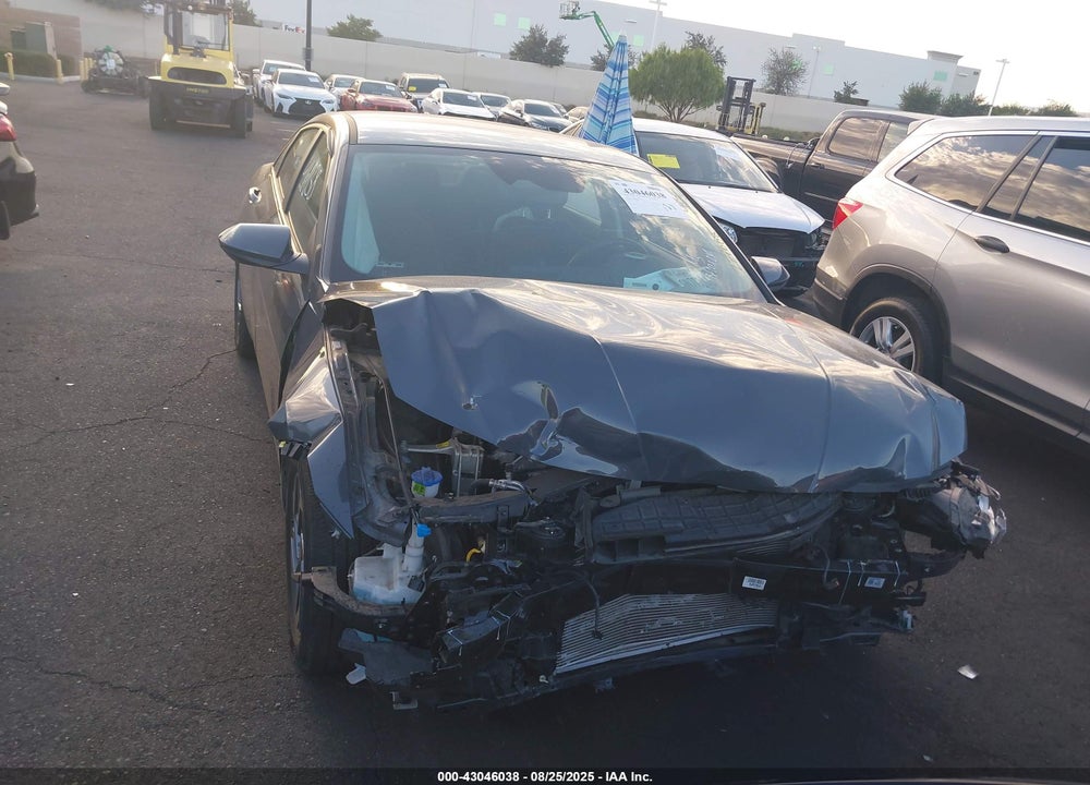 2024 HYUNDAI ELANTRA VIN: KMHLM4DG4RU777668