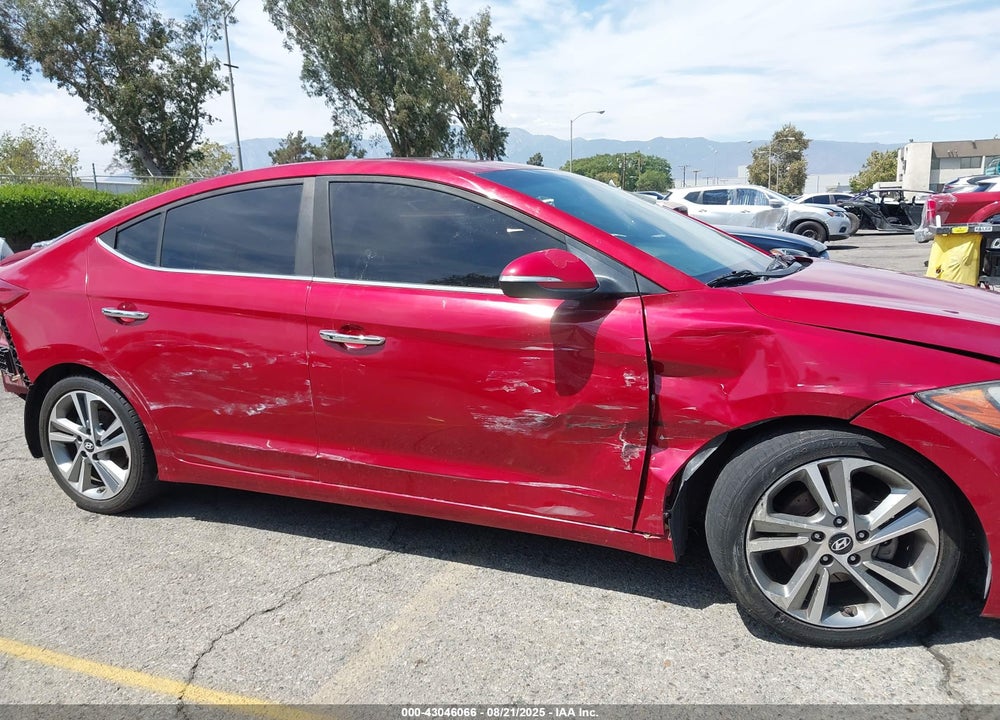 2017 HYUNDAI ELANTRA VIN: KMHD84LFXHU160887