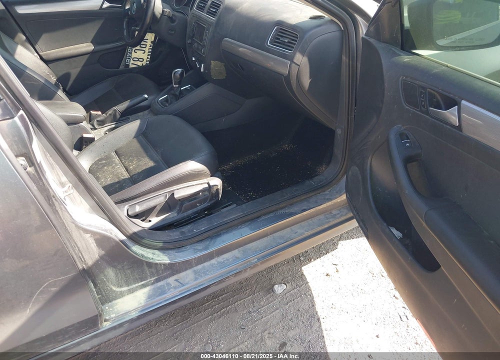 2015 VOLKSWAGEN JETTA 1.8T SE VIN: 3VWD07AJ2FM284722