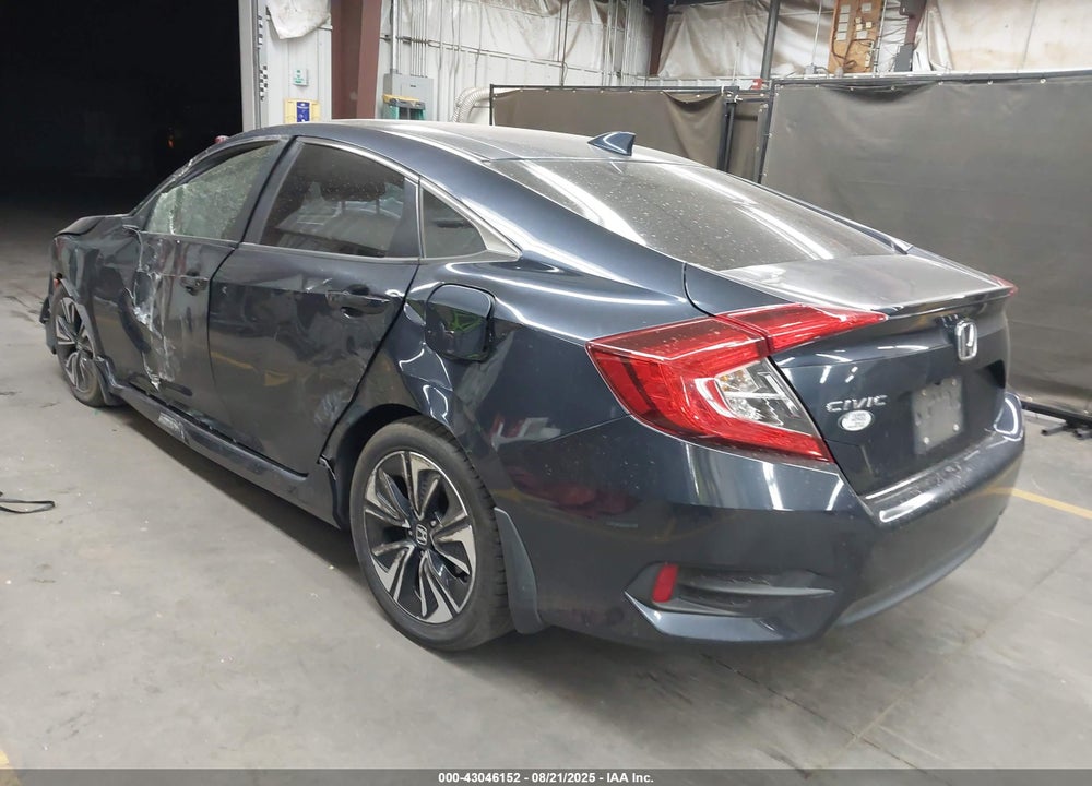 2018 HONDA CIVIC VIN: JHMFC1F3XJX007439