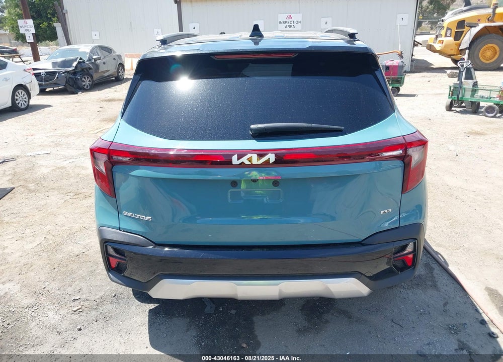 2025 KIA SELTOS VIN: KNDETCA7XS7788211