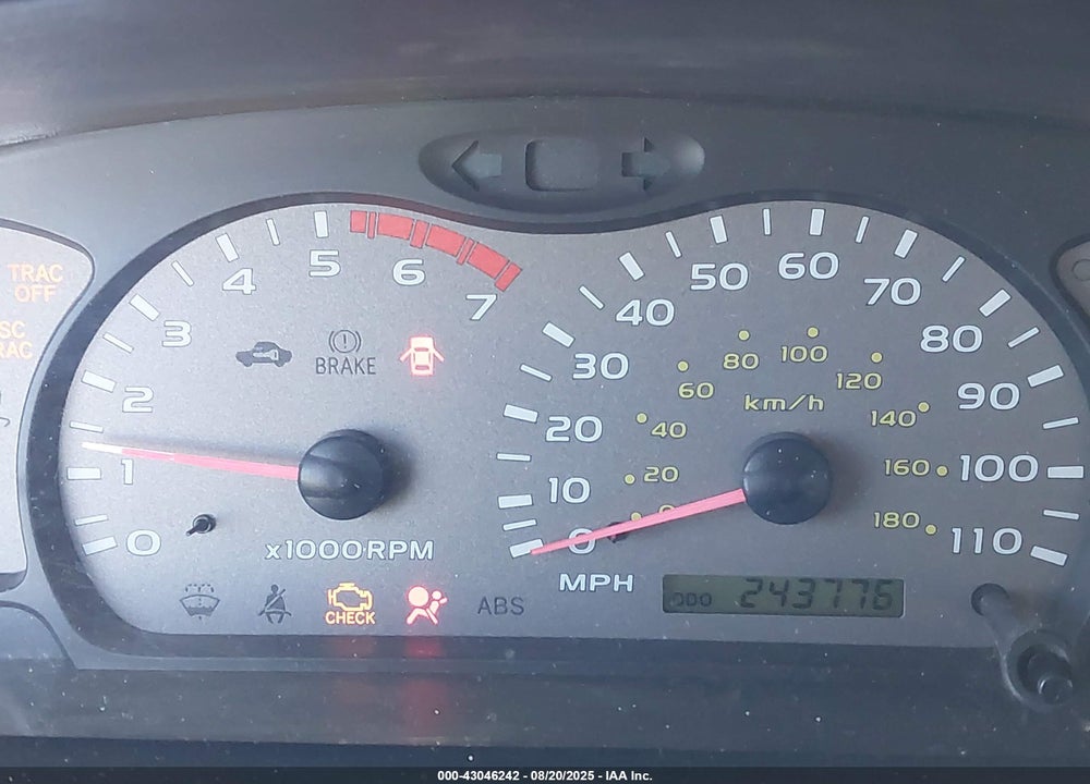 2004 TOYOTA SEQUOIA LIMITED V8 VIN: 5TDZT38A04S214017