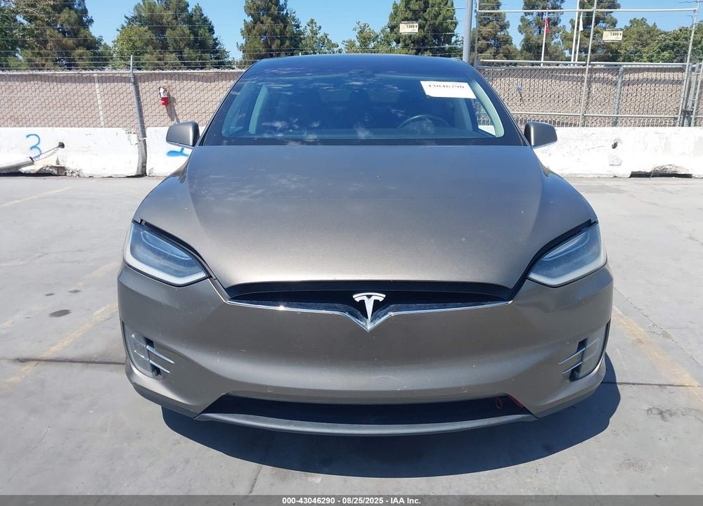 2016 TESLA MODEL X VIN: 5YJXCAE42GF002173