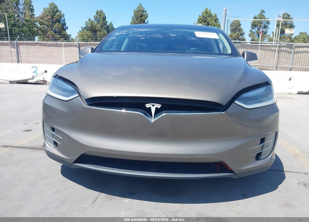 2016 TESLA MODEL X VIN: 5YJXCAE42GF002173