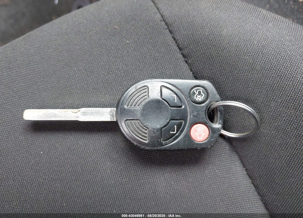 2015 FORD FOCUS SE VIN: 1FADP3K29FL383205