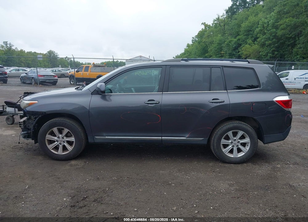 2013 TOYOTA HIGHLANDER VIN: 5TDBK3EH7DS184715