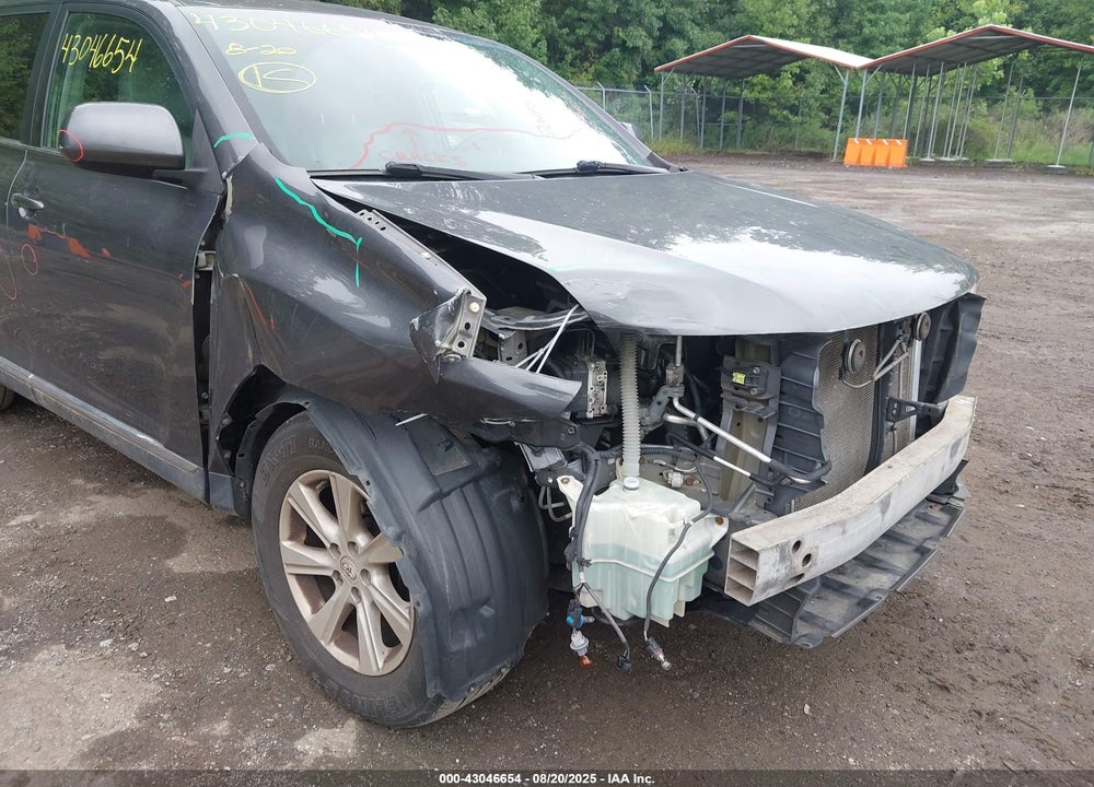 2013 TOYOTA HIGHLANDER VIN: 5TDBK3EH7DS184715