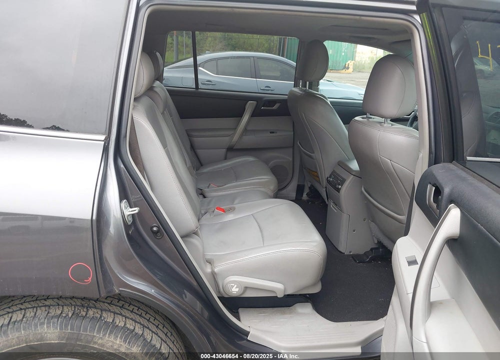 2013 TOYOTA HIGHLANDER VIN: 5TDBK3EH7DS184715