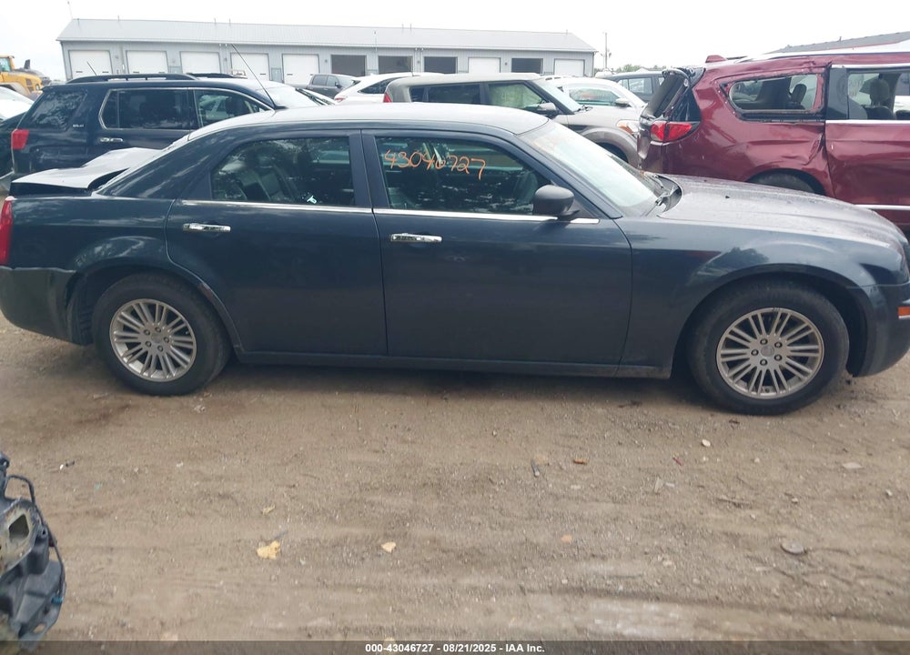 2008 CHRYSLER 300 TOURING VIN: 2C3KA53GX8H164637