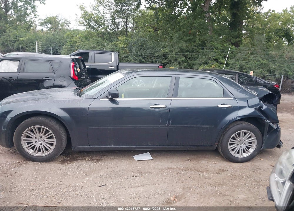 2008 CHRYSLER 300 TOURING VIN: 2C3KA53GX8H164637