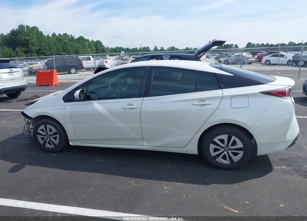 2016 TOYOTA PRIUS TWO ECO VIN: JTDKARFU6G3526601