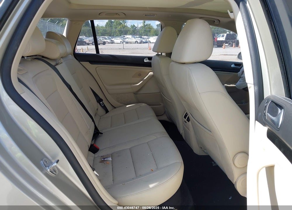 2014 VOLKSWAGEN JETTA VIN: 3VWPL7AJ4EM617683